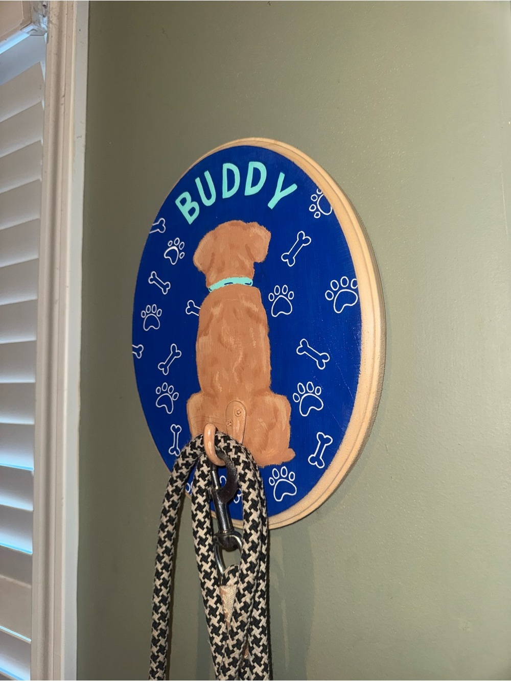 🐾 Custom Hand-Painted Pet Leash Holder & Portrait - Size Large (9in x 12in)🐾